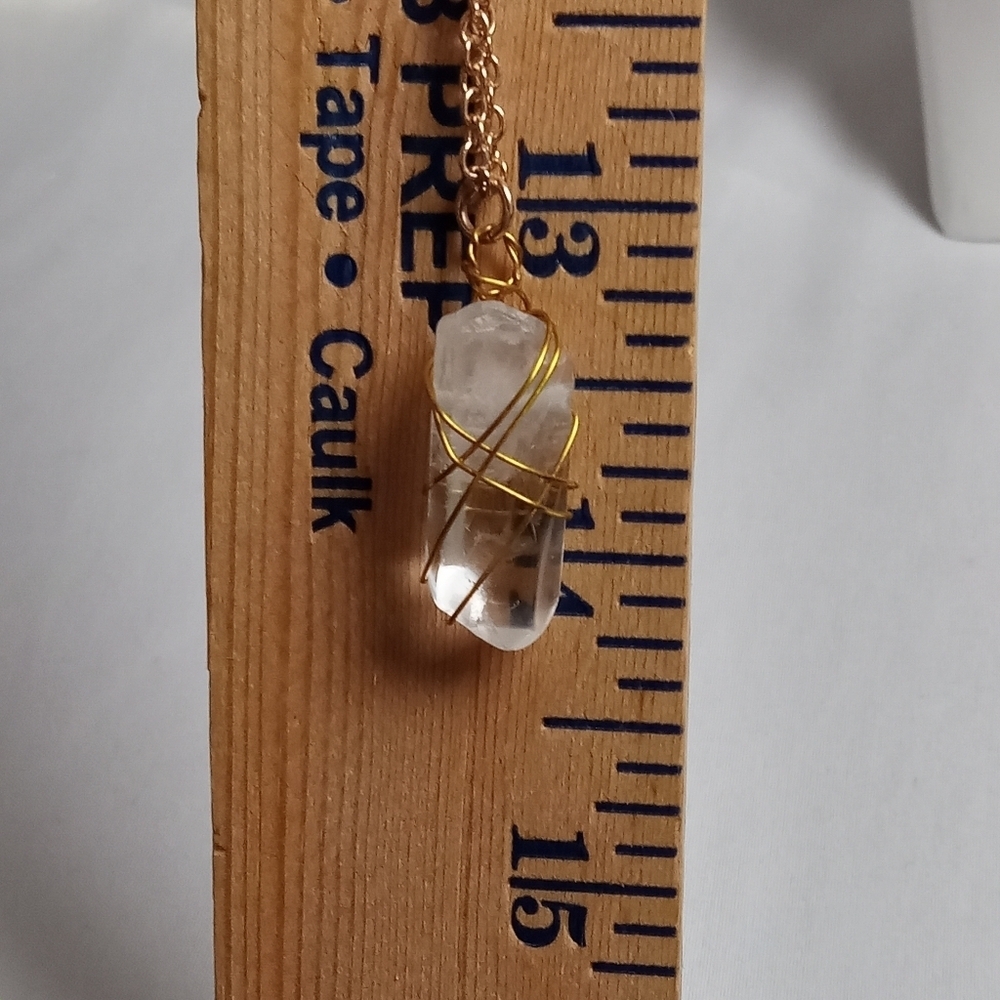 Hand Crafted Gold Necklace - Picture 4 of 5